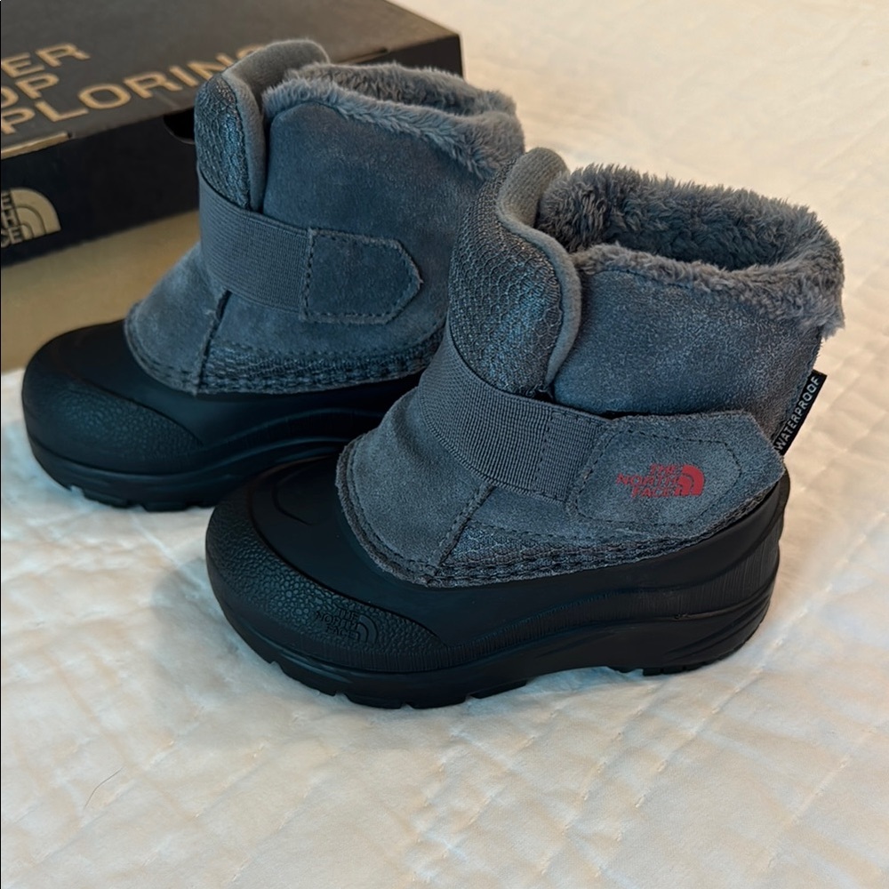 The North Face Toddler Black and Gray Boots
